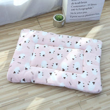 Load image into Gallery viewer, Pet Dog Mats Dog Beds,Thick Blankets for Pets In Winter,cartoon Kennels for Pets,Warm Sleeping Mats for Dogs with Cotton Quilts
